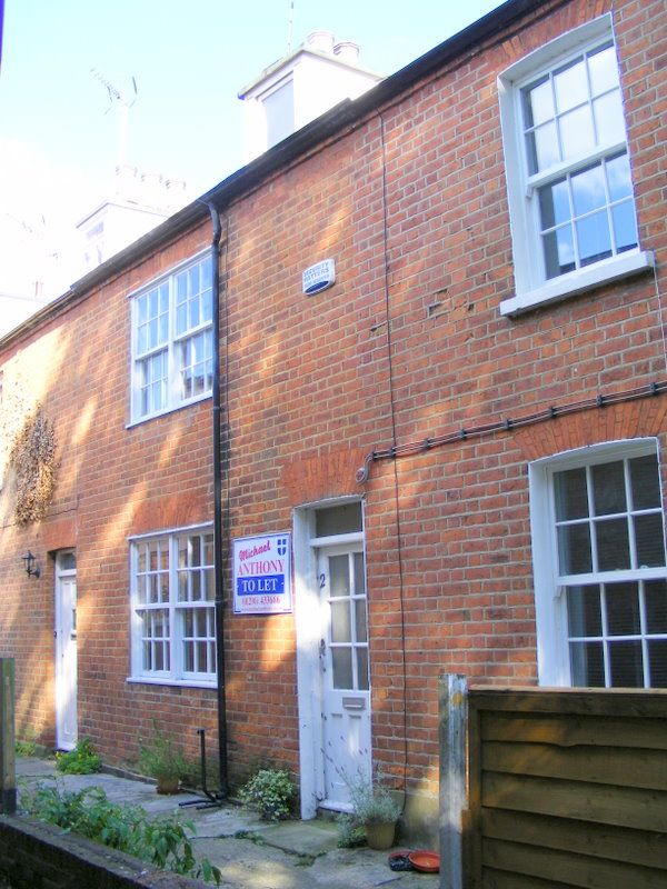Michael Anthony Aylesbury - THREE BEDROOM TERRACED COTTAGE - Photo 9